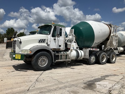 2015 Mack GU813 8x4 Mixer Truck (Inoperable)