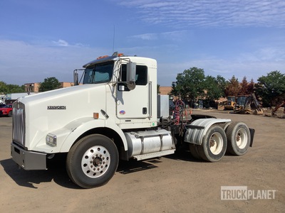 2014 Kenworth T800 6x4 Day Cab Prime Mover