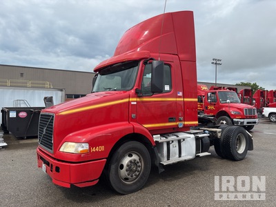 2015 Volvo VNM42T200 4x2 S/A Day Cab Truck Tractor