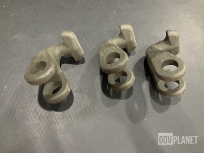 (75) 7068219 Tow Hooks