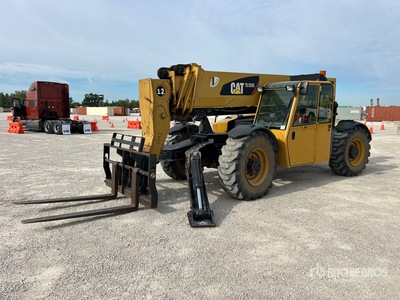 2011 Cat TL1255 Chariot élévateur télescopique