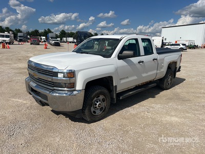 2015 Chevrolet Silverado 2500 HD 4x4 Extended Cab Pickup