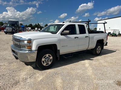 2015 Chevrolet Silverado 2500HD 4x2 Crew Cab Pickup