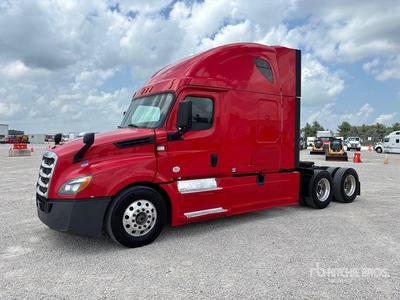 2019 Freightliner Cascadia 126 6x4 T/A Sleeper Truck Tractor
