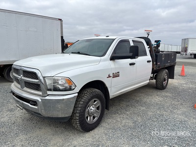 2014 Ram 3500 4x4 4x4 Crew Cab Flatbed Truck