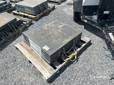 Quantity of (4) 2011 1570RO Outrigger Pads