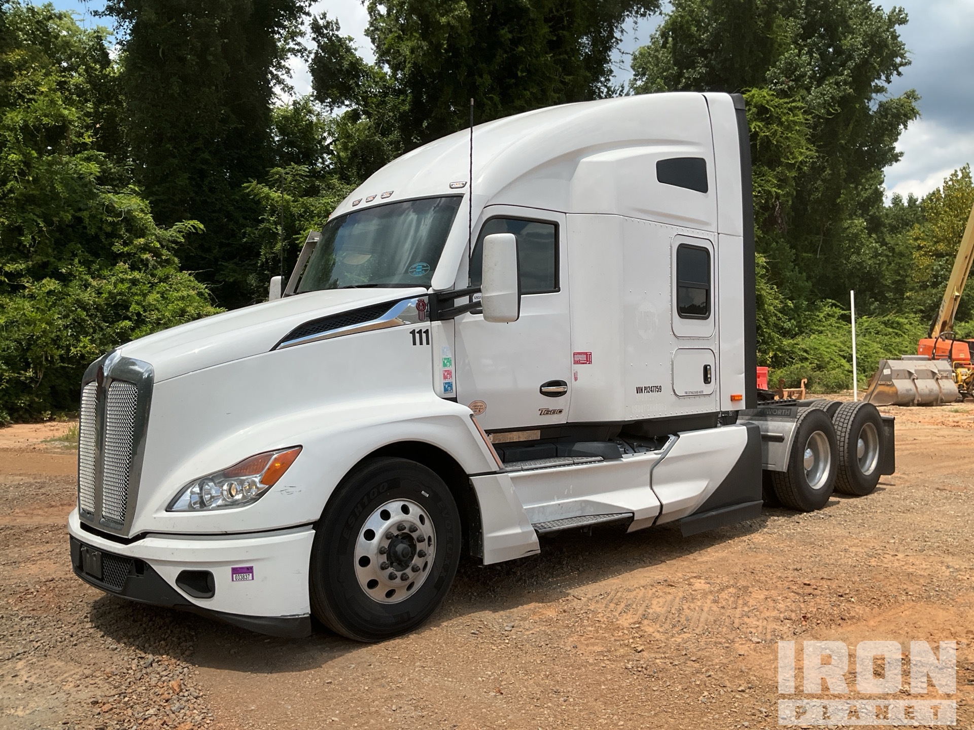 2023 Kenworth T680 6x4 Tracteur Routier Couchette