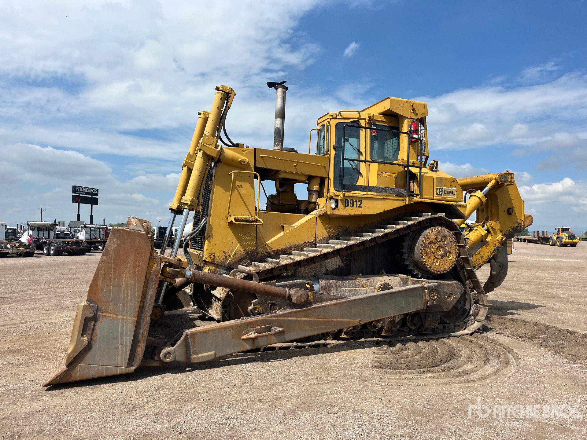 1983 Cat D9L Crawler Dozer