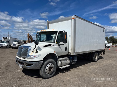 2015 International 4300 4x2 Van Truck