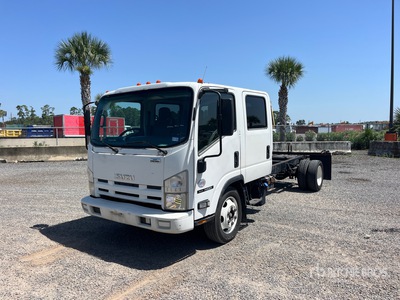 2012 Isuzu NQR 4x2 Crew Cab Cabine et châssis