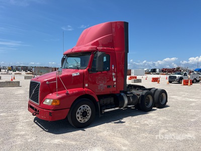 2012 Volvo VNM 6x4 トラックトラクター（T/A）