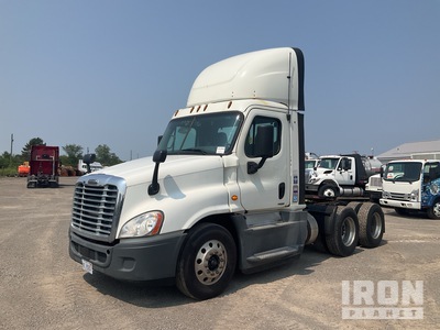 2017 Freightliner Cascadia 125 6x4 T/A Day Cab Truck Tractor
