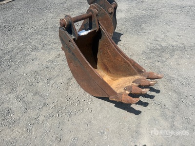 Cat 18 in Digging Godet arrière de pelleteuse