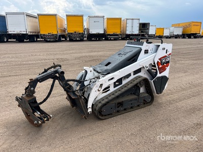 2020 Manitou MT100 Stand on Oruga cargadora compacta