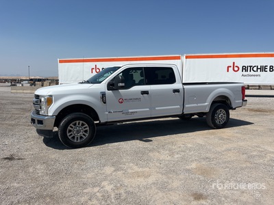 2017 Ford F-350 XLT 4x4 Crew Cab Pickup