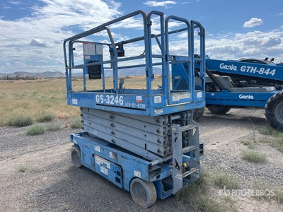 2014 Genie GS3246 Electric Scissor Lift
