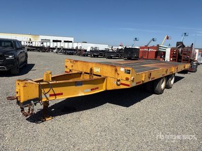 1983 22.8 ft T/A Tilt Deck Trailer