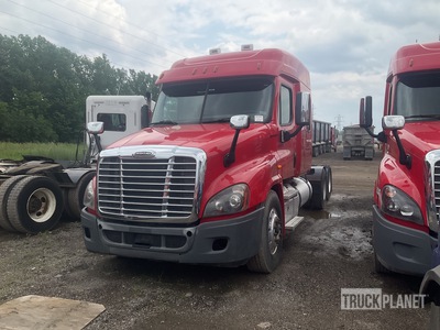 2018 Freightliner CA125 6x4 T/A Sleeper Truck Tractor (Inoperable)