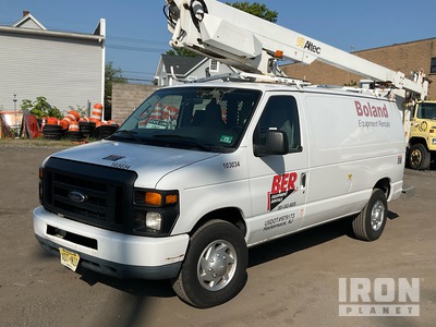 Altec AT200AV 30.9 ft on 2012 Ford XL 4x2 Arbeitsbühne-Lkw