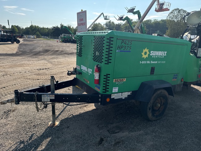 2016 Doosan P425/HP375WCU-T4I 375 cfm Mobile Air Compressor (Inoperable)