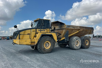 2014 Komatsu HM400-3 Tombereau