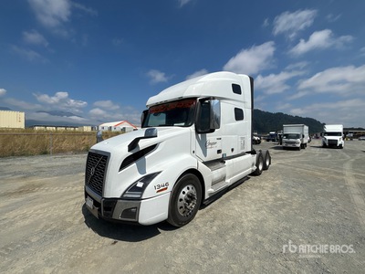 2022 Volvo VNL760 6x4 Ciągnik siodłowy T/A z kabiną sypialną