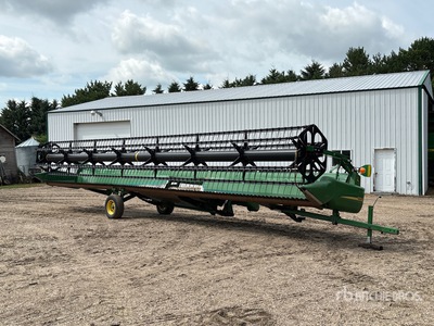 2006 John Deere 936D 36 ft Draper Tête de moissonneuse/batteuse