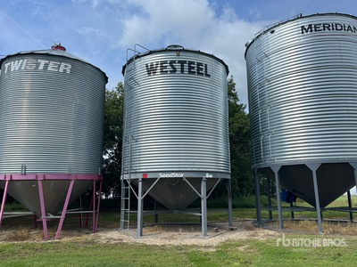 Westeel +/- 2600 bu 4 Ring Hopper Grain Bin