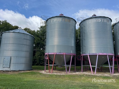 Twister +/- 2280 bu 5 Ring Hopper Grain Bin