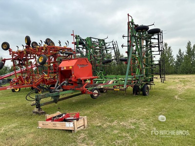 Co-op Implement 379 50 ft Cultivateur