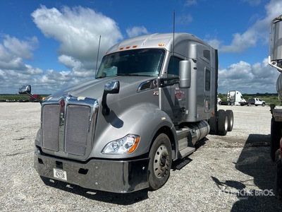 2017 Kenworth T680 6x4 T/A Sleeper Truck Tractor