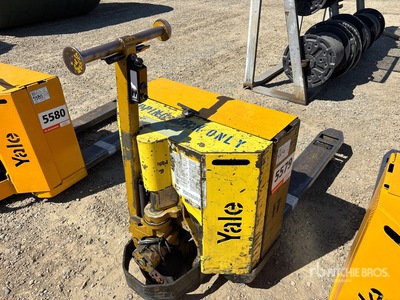 Yale 1000 lb Electric Gato de bandeja