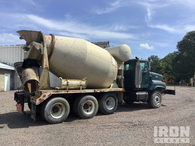 CAMIóN REVOLVEDOR 1997 INTERNATIONAL SMITH 11 CYD