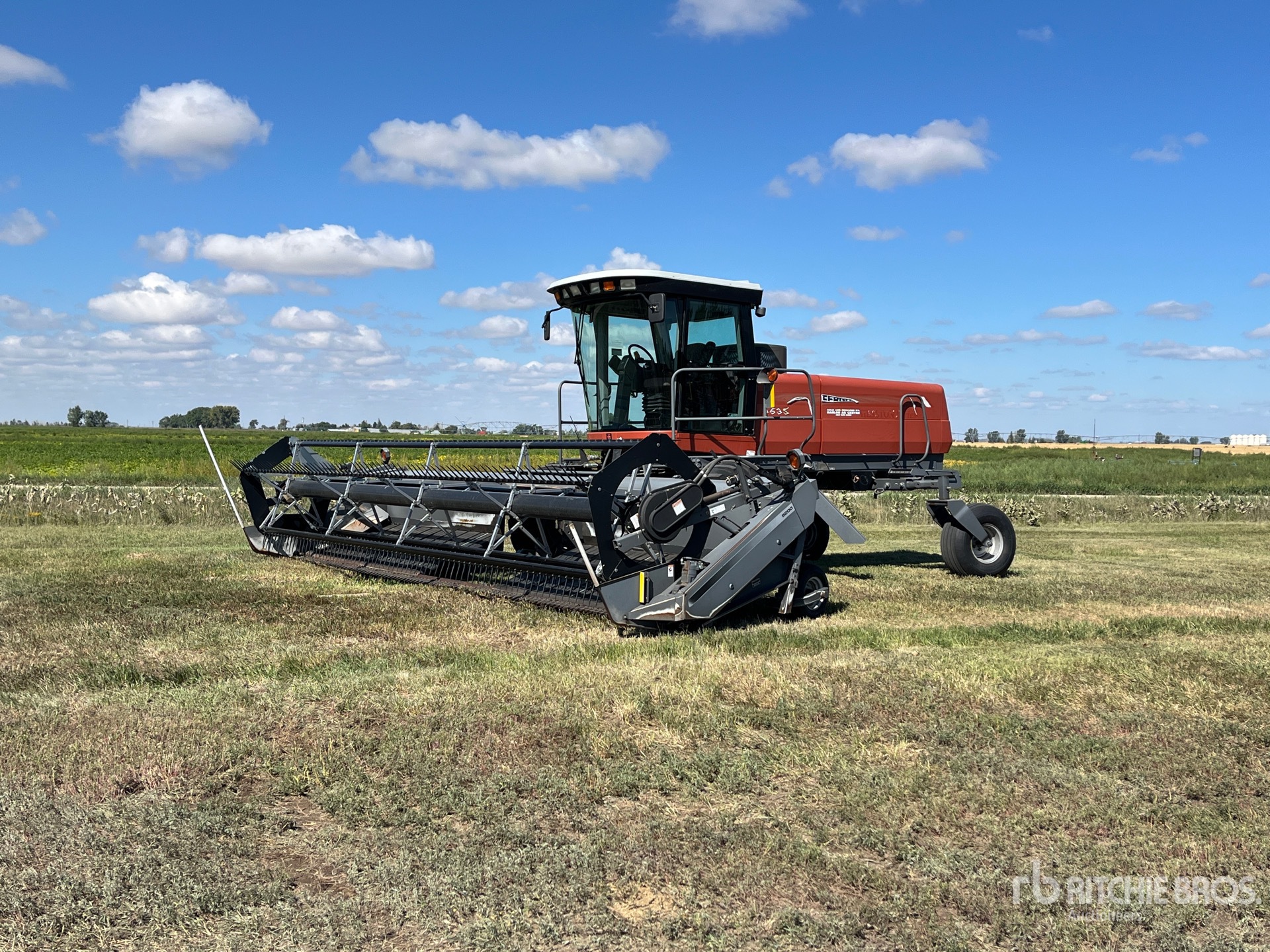 2009 Massey Ferguson 9635 25 ft Swather Zwadmaaier
