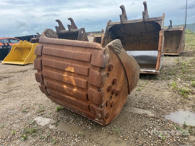 54 in Cleanup Excavator Bucket