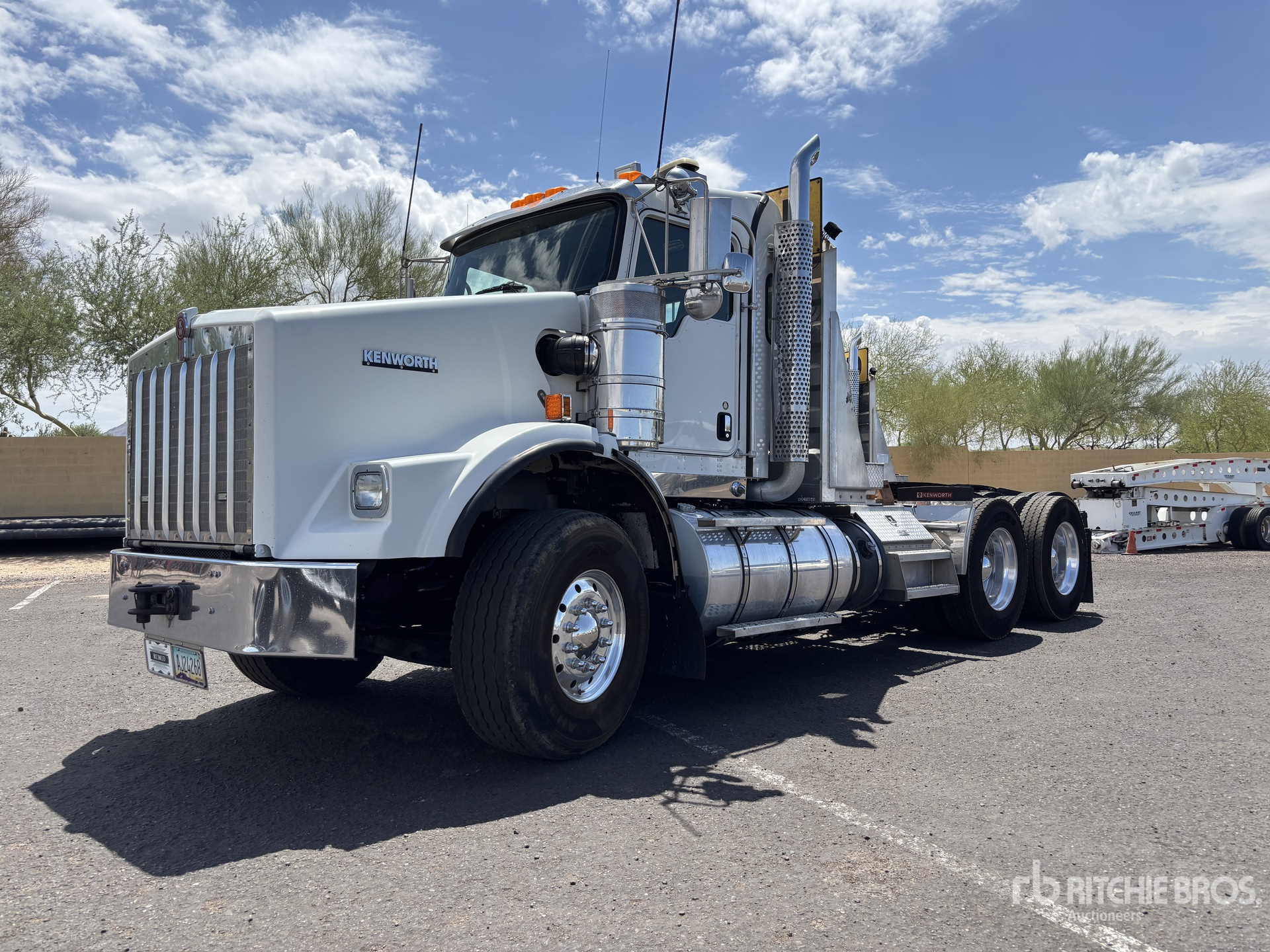 2017 Kenworth T800 6x4 Heavy Haul Wide Nose Day Cab Truck Tractor