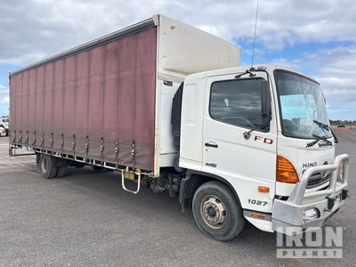 2009 Hino FD500 1027 4x2 Curtain Side Truck