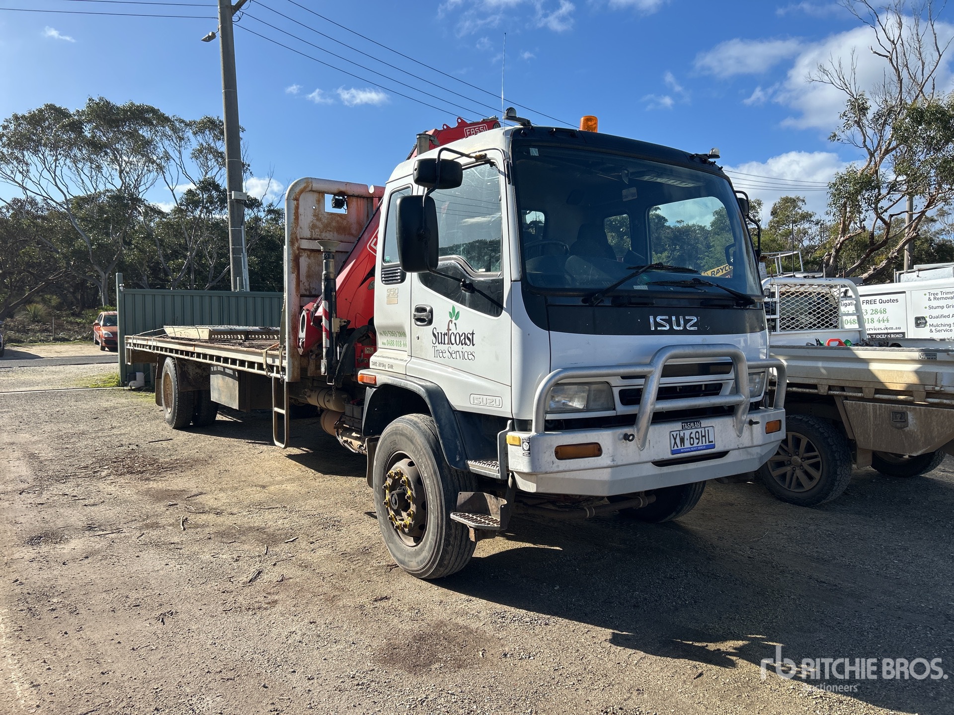 2015 Fassi F110 on 2004 Isuzu FVR900 4x2 Camion à plate-forme avec grue