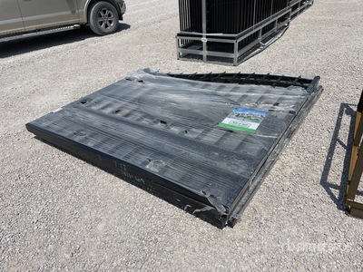 Suihe 14 ft Wrought Iron Bi-Parting Driveway Gate (Unused)