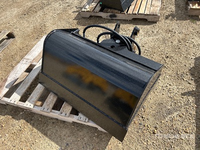 2025 GIYI GY-D5T 34 in Tilting Excavator Bucket - Fits Cat (Unused)