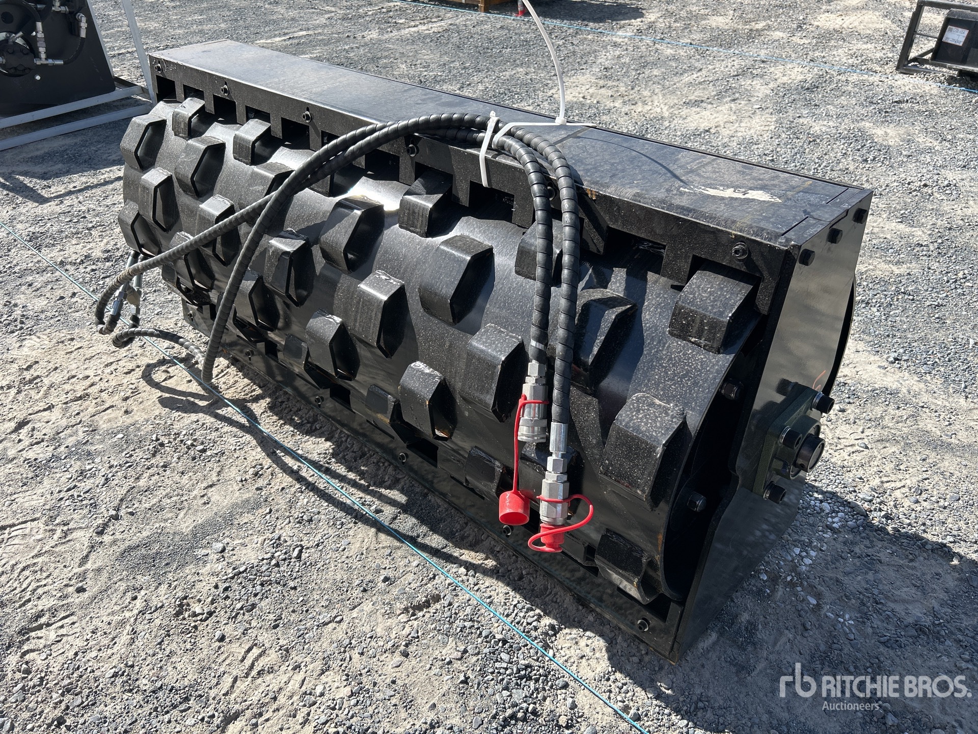 2025 GIYI GY-CW59 1500 mm Padfoot Skid Steer Vibratory Roller (Unused)