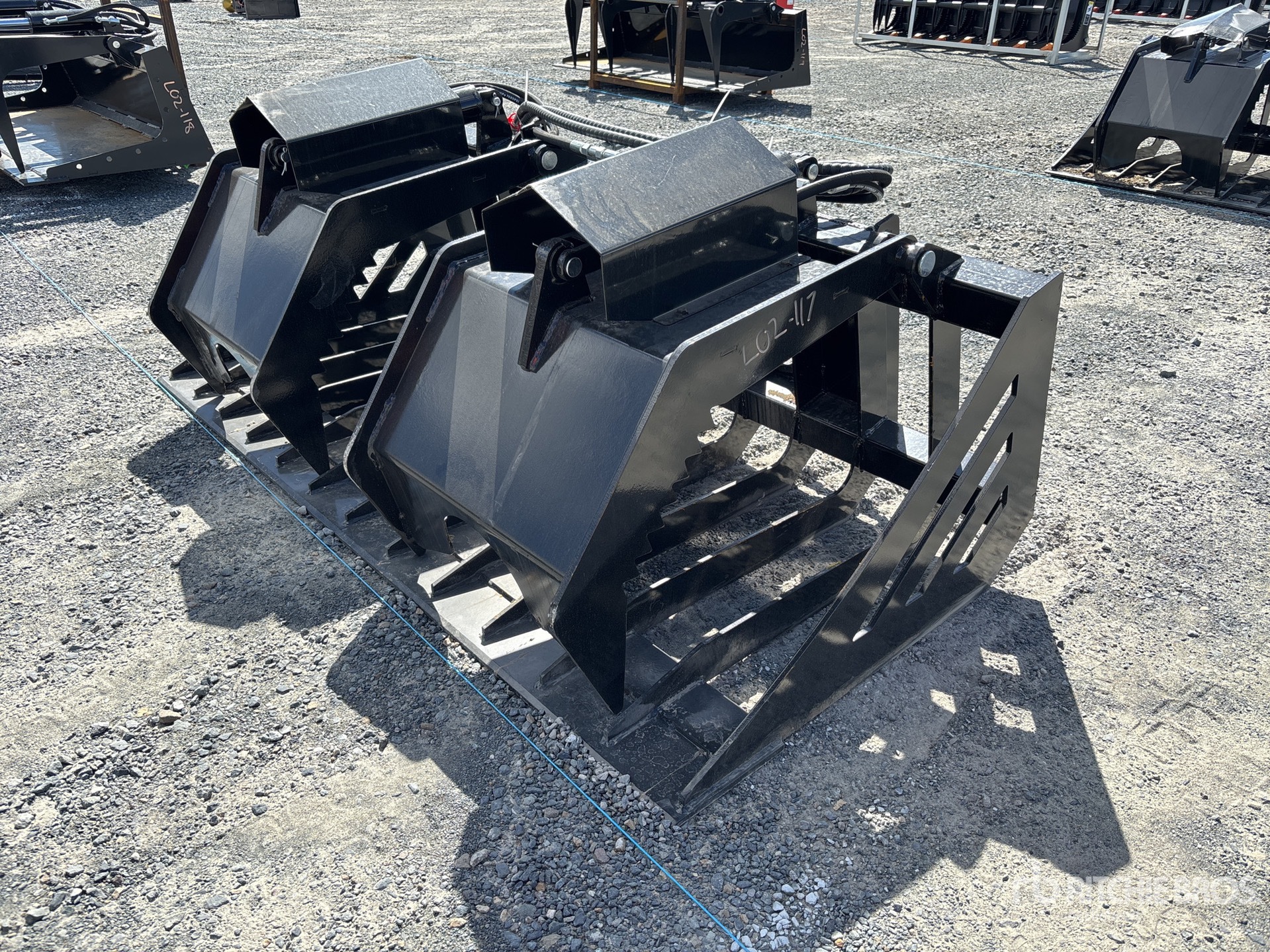 2025 GIYI GY-HWG72C 1800 mm Skid Steer Grapple (Unused)