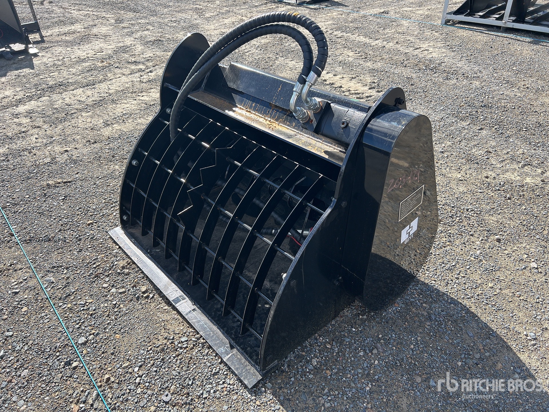 2025 GIYI GY-JBD 810 mm Mini Skid Steer Concrete Mixer (Unused)