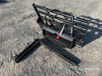 2025 GIYI GY-CYHC 760 mm Mini Skid Steer Forks (Unused)