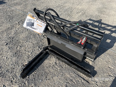 2025 GIYI GY-CYHC 760 mm Mini Skid Steer Forks (Unused)