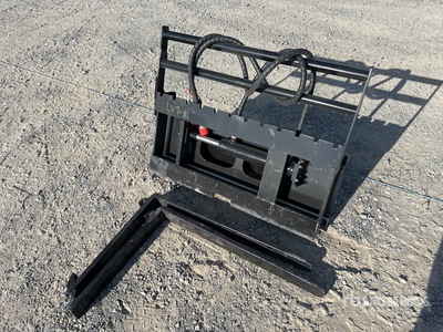 2025 GIYI GY-CYHC 760 mm Mini Skid Steer Forks (Unused)
