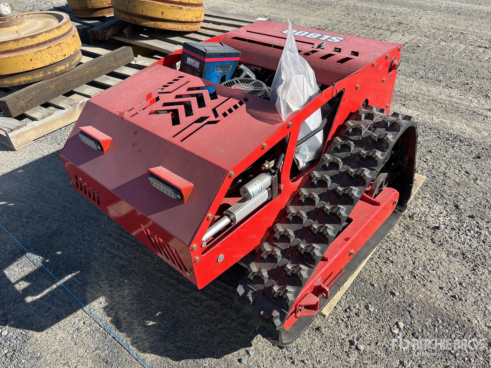 2025 SDLOOL SL750 Remote Control Crawler Tondeuse à gazon (Unused)