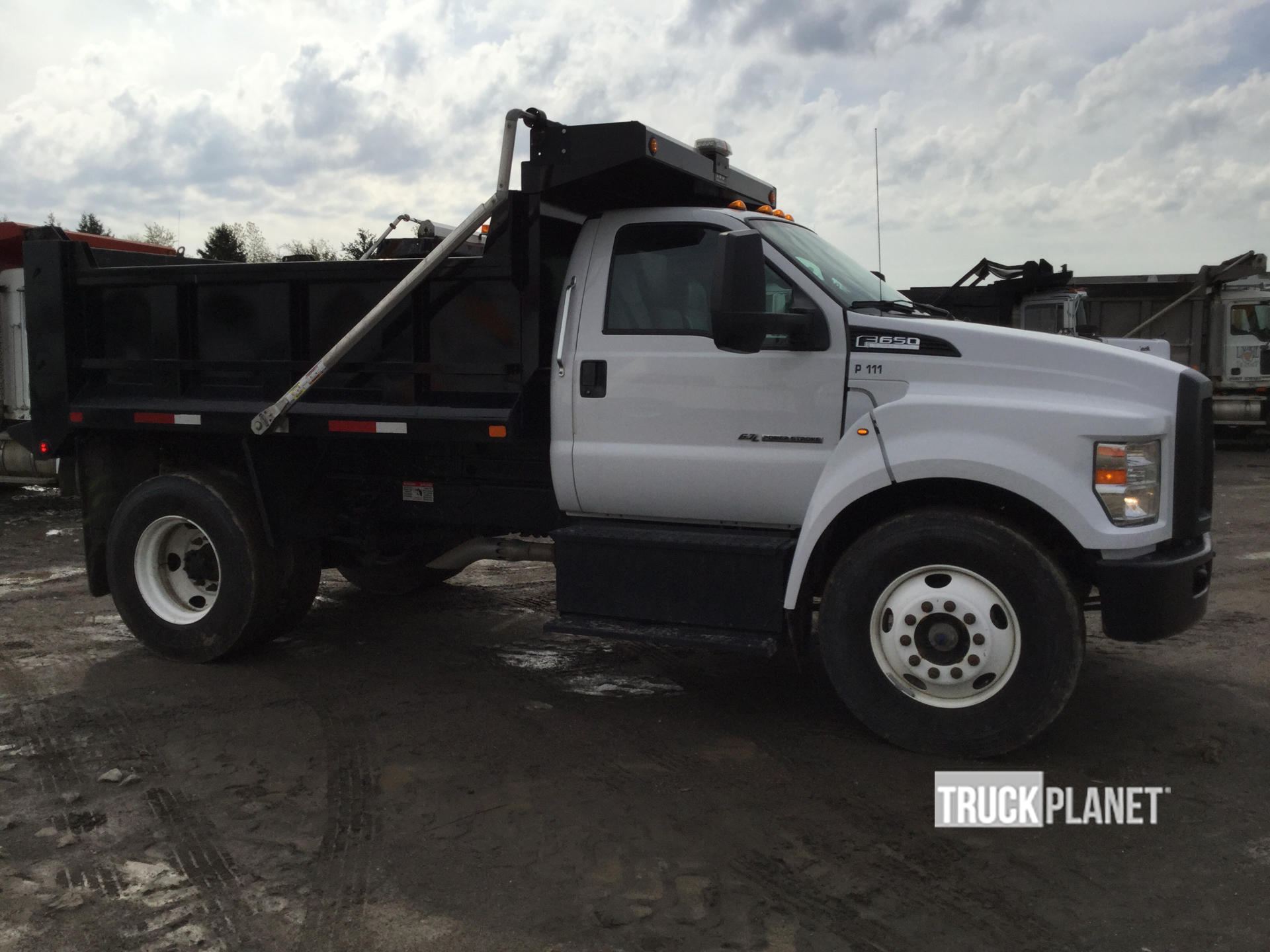 2017 Ford F-650 Super Duty S/A Dump Truck in Burgettstown