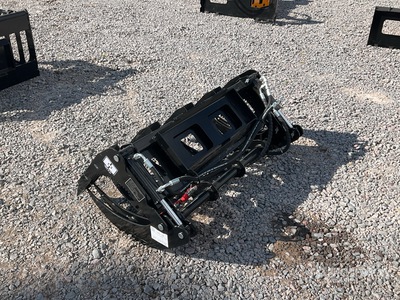 2025 GIYI GY-MCLG60 44 in Mini Grapa para Troncos para Minicaragador (Sin Usar) / Log Skid Steer Grapple (Unused)