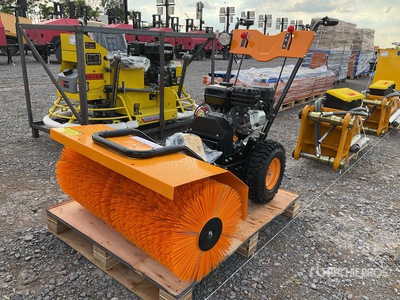 2025 SKLP QSJ32 Barredora de Empuje (Sin Usar) / Walk-Behind Snow Sweeper (Unused)